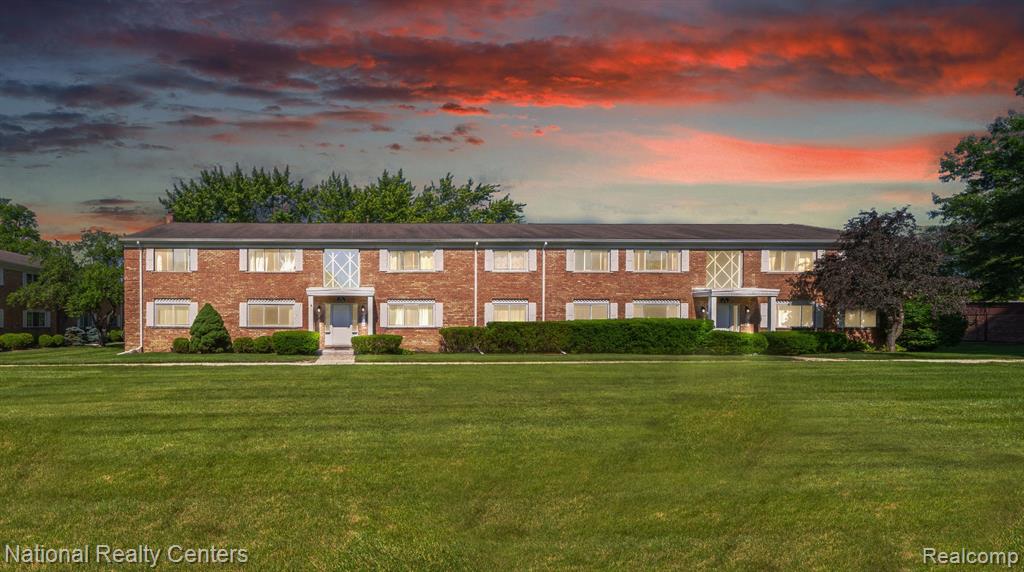 801 West Long Lake Road, Unit G1 Bloomfield Hills, MI 48302 - Photo 1 of 28