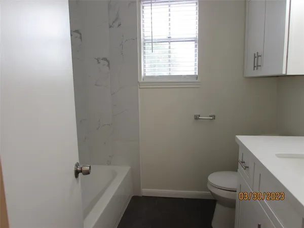$2,200 | 6308 North 1st Street, Bellaire, TX 77401