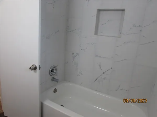 $2,200 | 6308 North 1st Street, Bellaire, TX 77401
