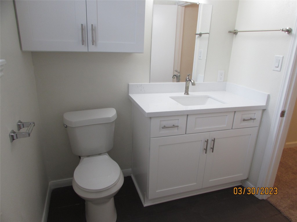 6308 North 1st Street Bellaire, TX 77401 - Photo 16 of 24 second full bathroom.