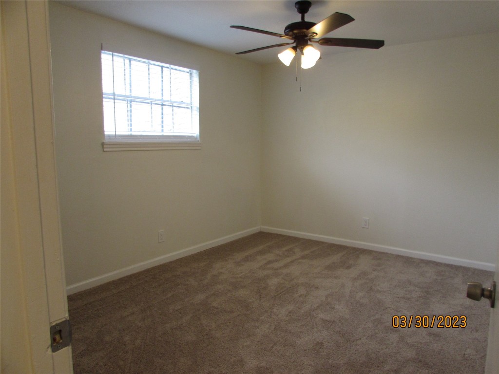 6308 North 1st Street Bellaire, TX 77401 - Photo 17 of 24 2nd bedroom