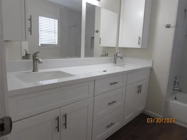 $2,200 | 6308 North 1st Street, Bellaire, TX 77401