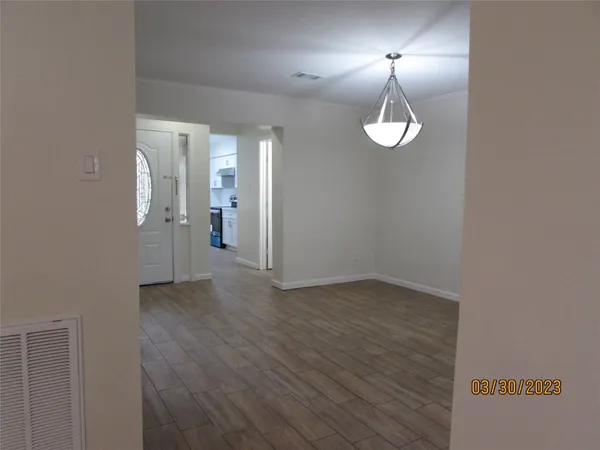 $2,200 | 6308 North 1st Street, Bellaire, TX 77401