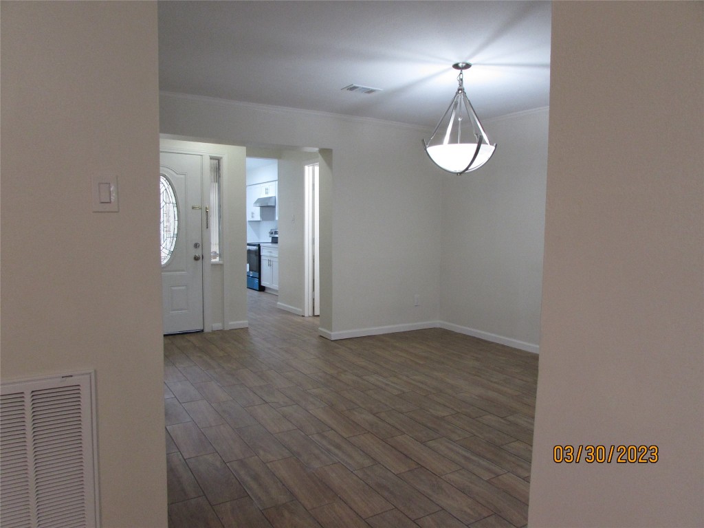 6308 North 1st Street Bellaire, TX 77401 - Photo 7 of 24 dining