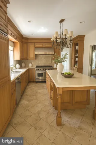 $2,200,000 | 8805 Mary Mead Court, Potomac, MD 20854