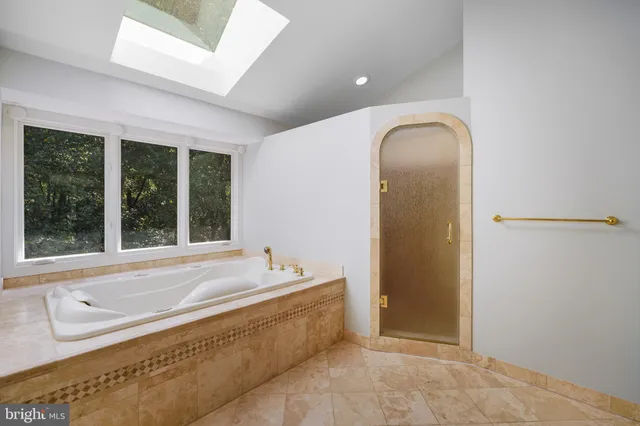 $2,200,000 | 8805 Mary Mead Court, Potomac, MD 20854