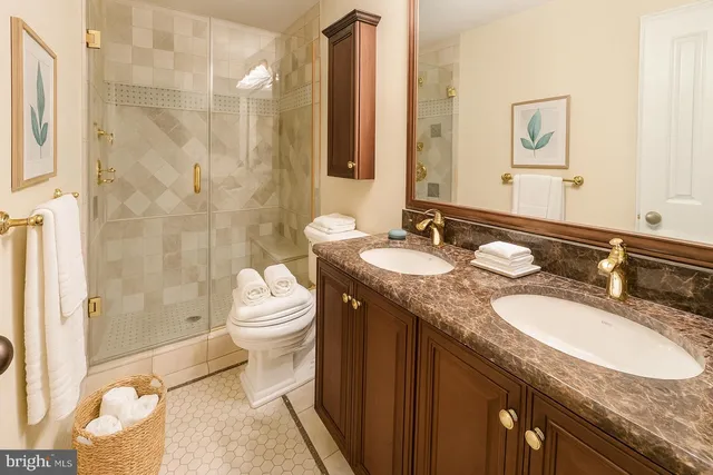 $2,200,000 | 8805 Mary Mead Court, Potomac, MD 20854