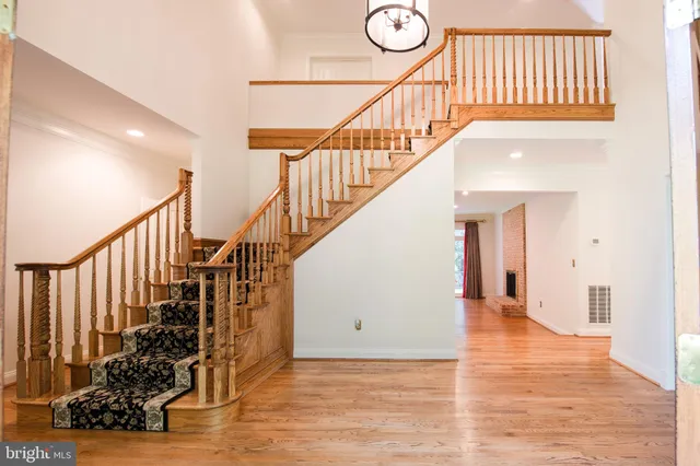 $2,200,000 | 8805 Mary Mead Court, Potomac, MD 20854