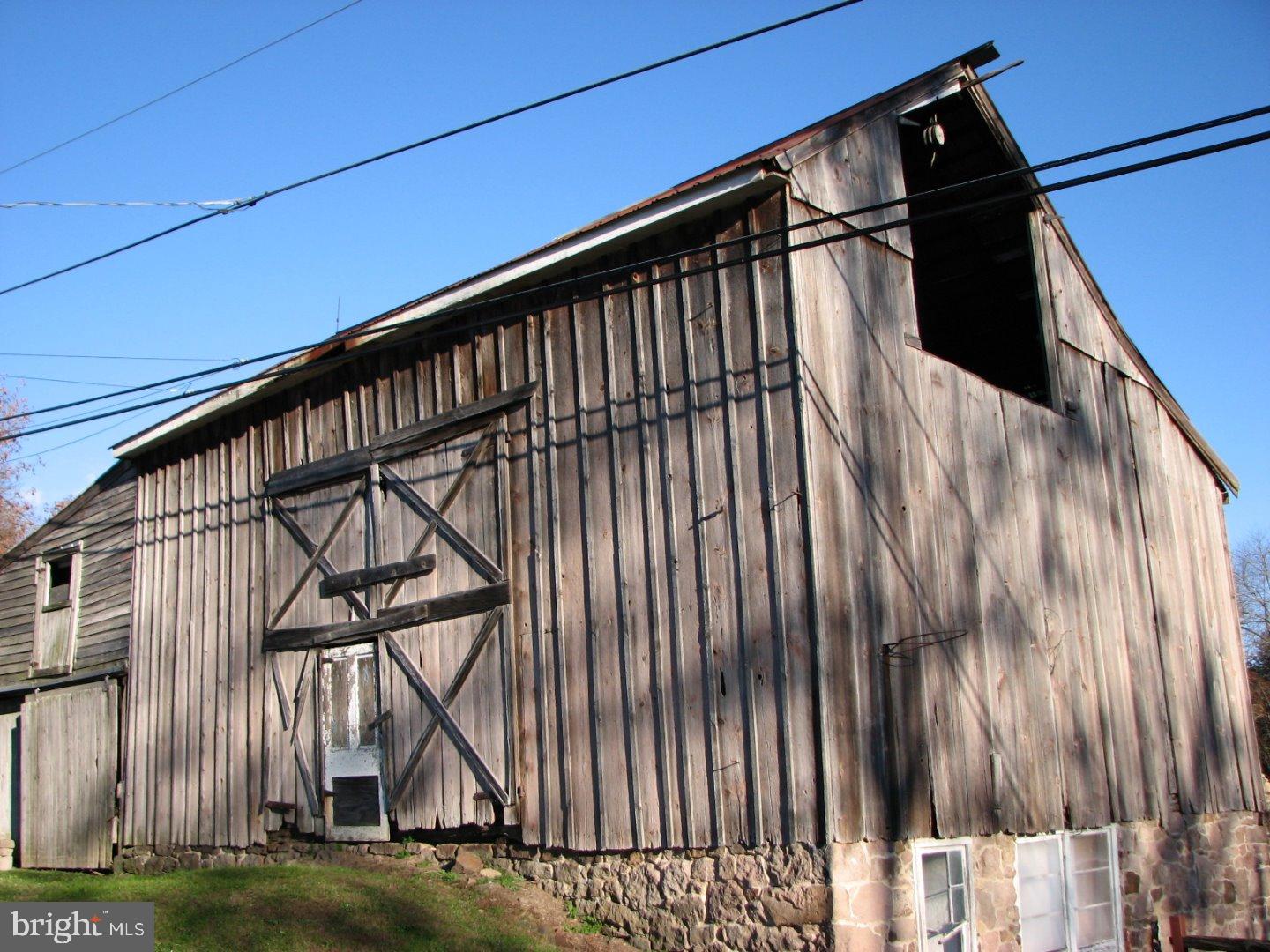 238 Hoffecker Road Phoenixville, PA 19460 - Photo 7 of 25 Barn