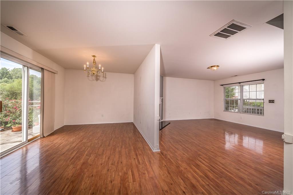 8712 Chalkstone Road Charlotte, NC 28216 - Photo 22 of 36 Gallery Image 22