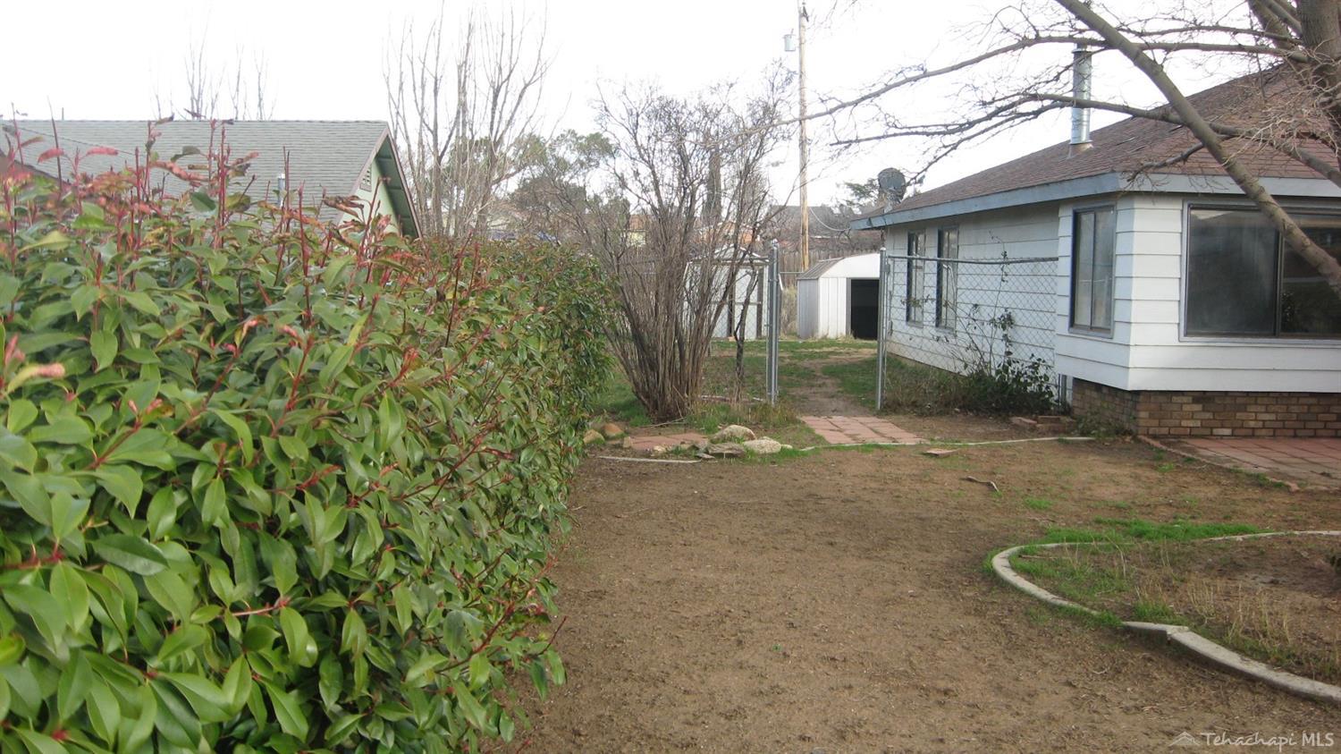 21240 Woodford-Tehachapi Road Tehachapi, CA 93561 - Photo 14 of 28 Gallery Image 14