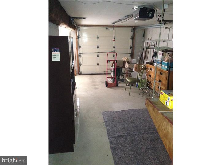 3614 Chesterfield Road Philadelphia, PA 19114 - Photo 16 of 25 Garage