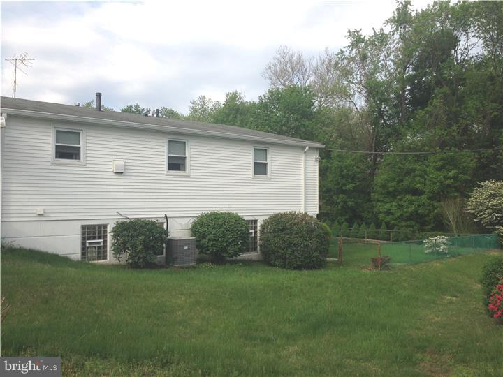 3614 Chesterfield Road Philadelphia, PA 19114 - Photo 3 of 25 Gallery Image 3