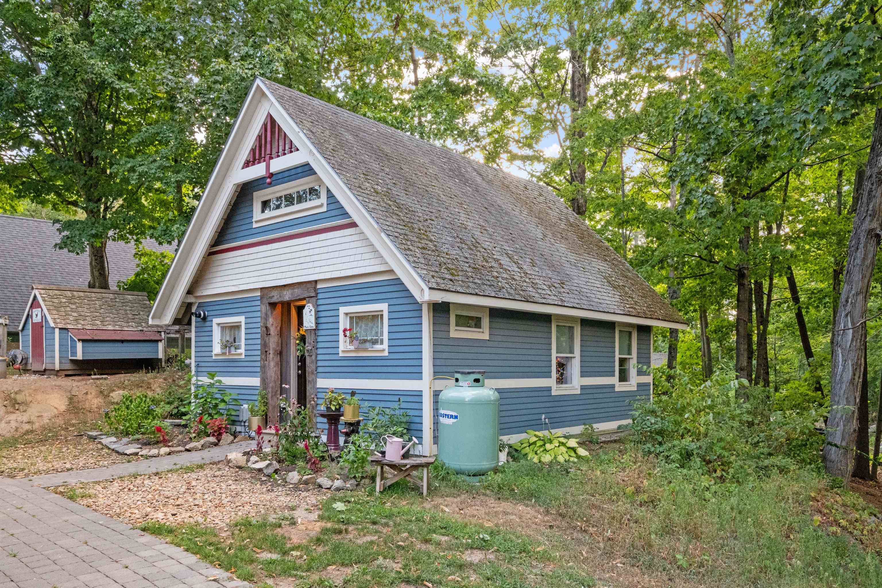 68 Center Street Wolfeboro, NH 03894 - Photo 6 of 59
