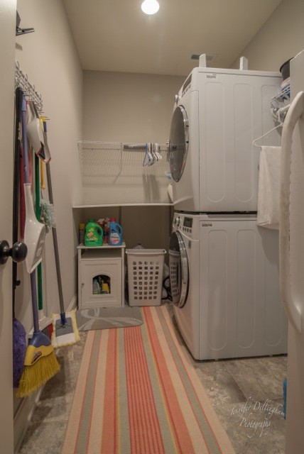 2488 Double Log Cabin Road Lebanon, TN 37087 - Photo 18 of 50 a utility room with dryer and washer