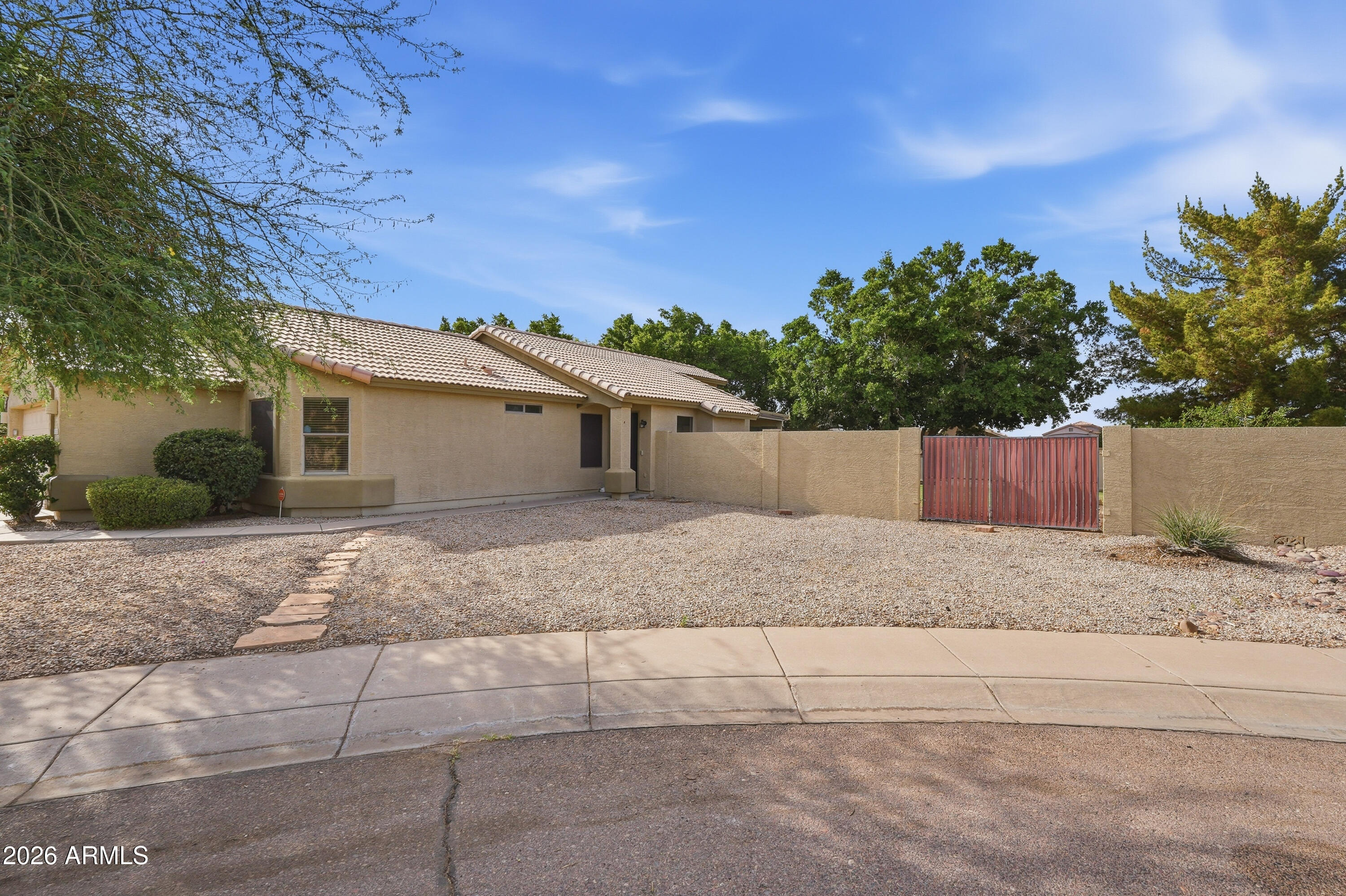 2628 East Beverly Road Phoenix, AZ 85042 - Photo 4 of 26 RV Gate