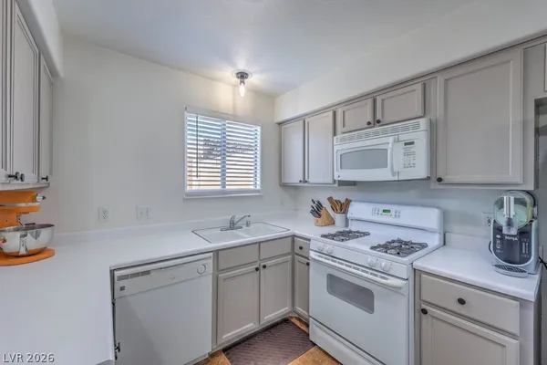 $330,000 | 787 Peregrine Falcon Street, Henderson, NV 89015