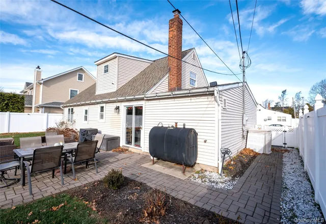 $719,999 | 4030 Avoca Avenue, Bethpage, NY 11714