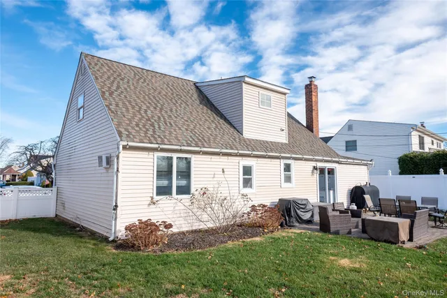 $719,999 | 4030 Avoca Avenue, Bethpage, NY 11714