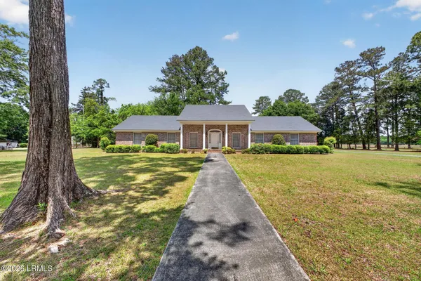 $219,323 | 471 4th Street, Fairfax, SC 29827