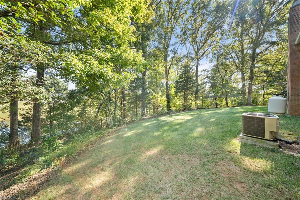 6750 Leward Road Pfafftown, NC 27040 - Photo 31 of 35 Gallery Image 31