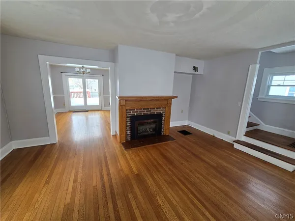 $2,100 | 232 Nichols Avenue, Syracuse, NY 13206