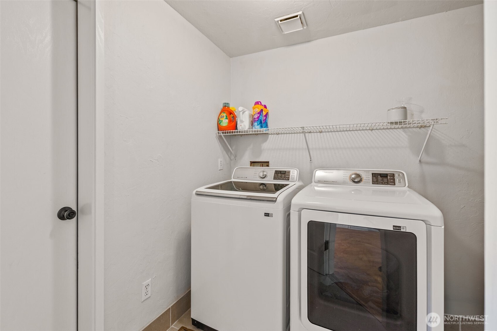 8121 Berry Ridge Lane Northwest Silverdale, WA 98383 - Photo 23 of 32