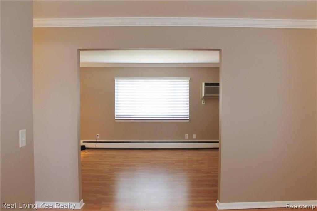 1097 Tienken Court, Unit 202 Rochester, MI 48306 - Photo 6 of 17