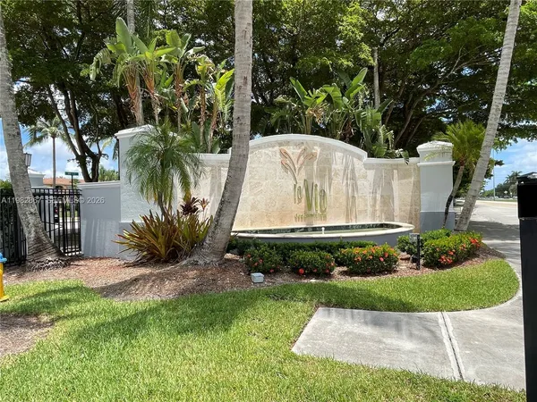 a view of outdoor space yard and patio