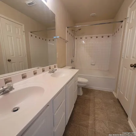 $1,795 | 42 Latrobe Post, San Antonio, TX 78240