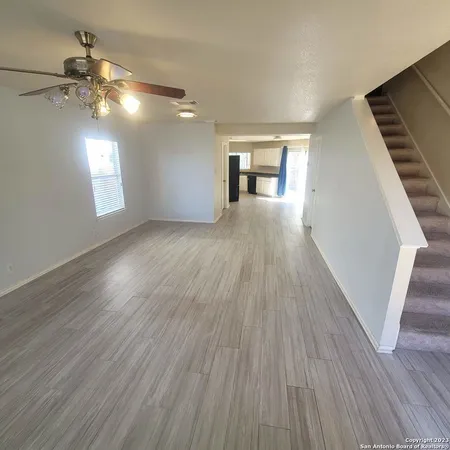 $1,795 | 42 Latrobe Post, San Antonio, TX 78240