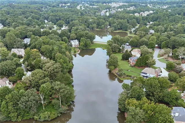 $985,000 | 195 Woodcliff Court, Suwanee, GA 30024