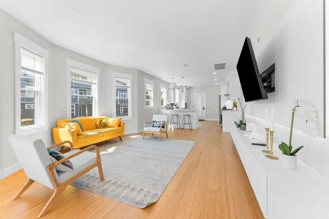 $995,000 | 86 Cypress Street, Unit 86, Watertown, MA 02472