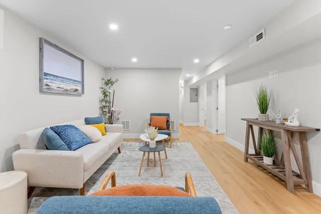 $995,000 | 86 Cypress Street, Unit 86, Watertown, MA 02472