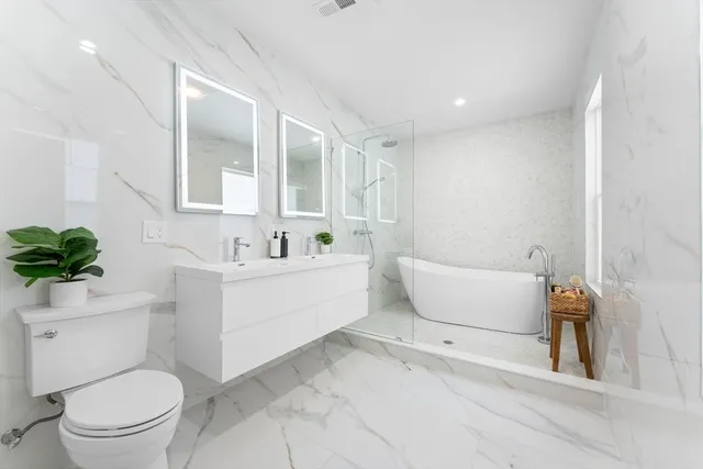 $995,000 | 86 Cypress Street, Unit 86, Watertown, MA 02472