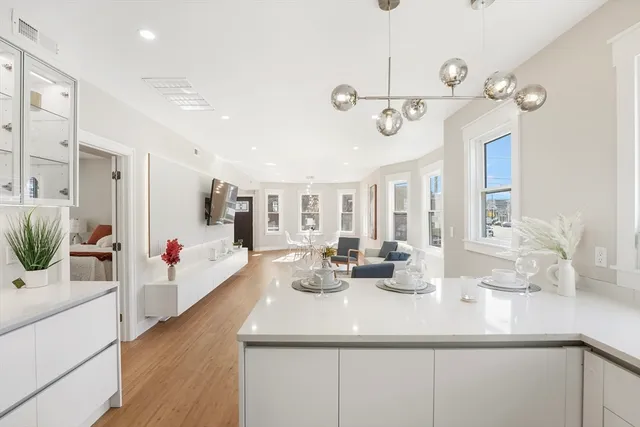 $995,000 | 86 Cypress Street, Unit 86, Watertown, MA 02472