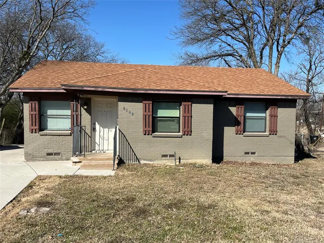 $1,600 | 1321 Woodcrest Drive, Mesquite, TX 75149