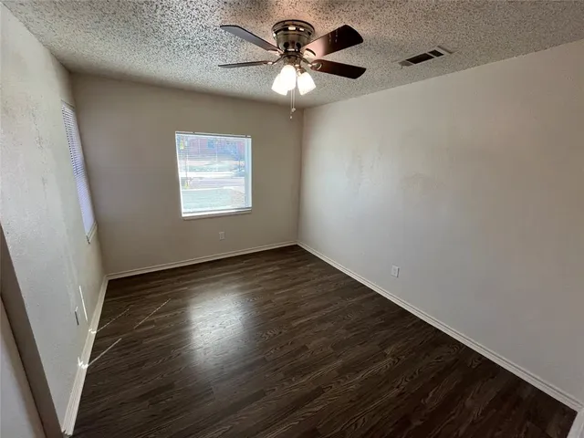 $1,600 | 1321 Woodcrest Drive, Mesquite, TX 75149