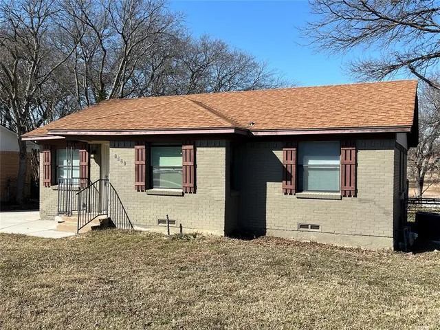 $1,600 | 1321 Woodcrest Drive, Mesquite, TX 75149