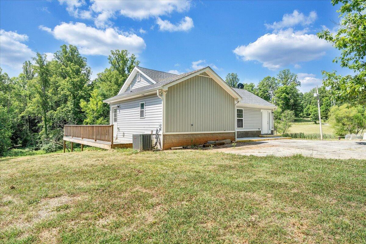 8501 Holly Tree Road Boones Mill, VA 24065 - Photo 28 of 59 28-MIB09790