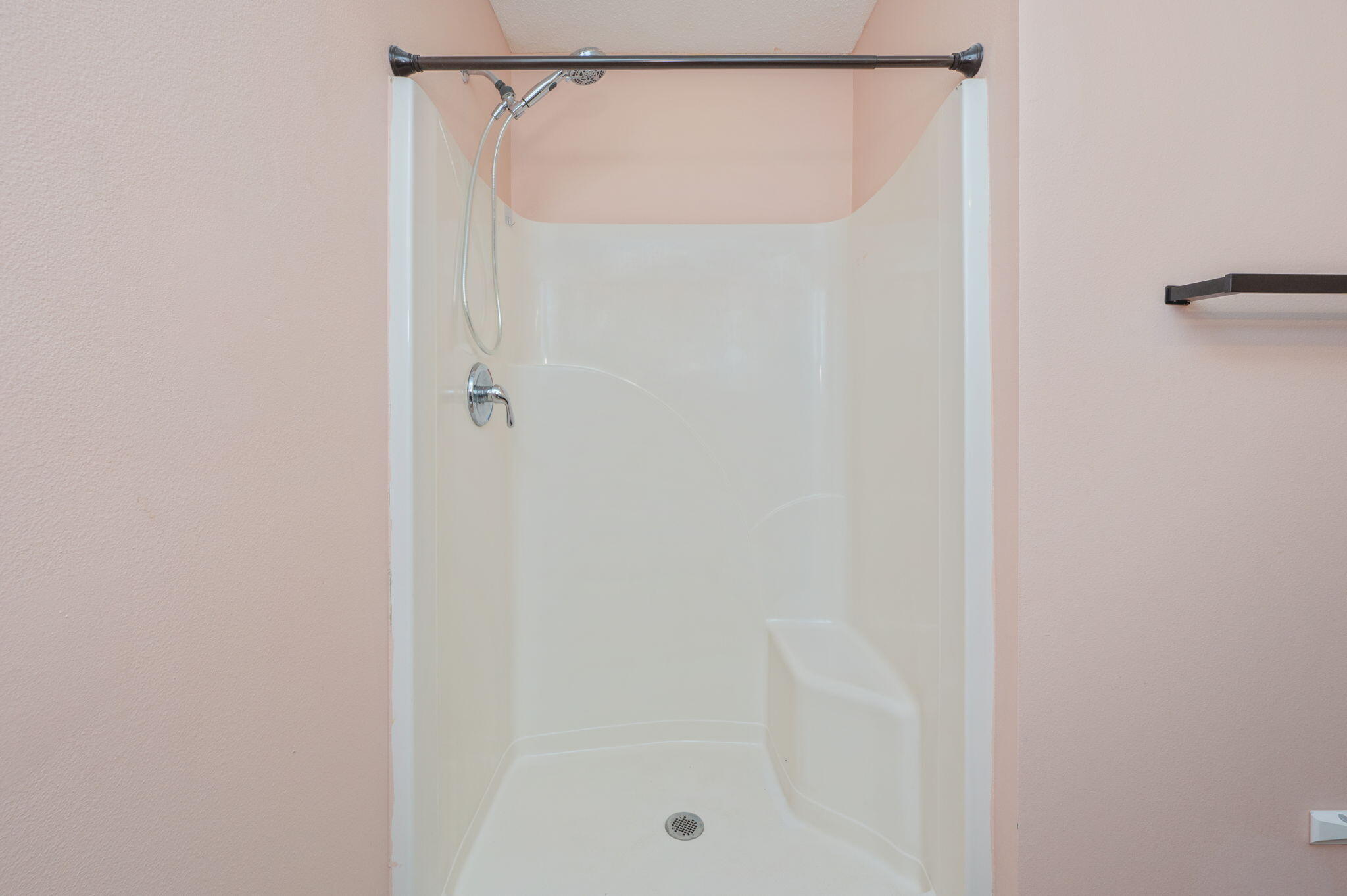 200 Wainwright Drive Crestview, FL 32539 - Photo 18 of 42 a bathroom with a shower