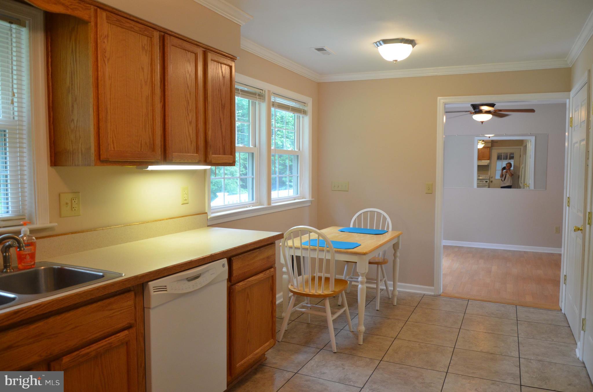 9088 Pumpkin Neck Road King George, VA 22485 - Photo 9 of 30 Kitchen
