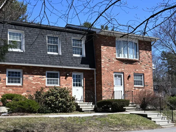 $325,000 | 13 Sugartree Lane, Unit G4, Essex Junction, VT 05452