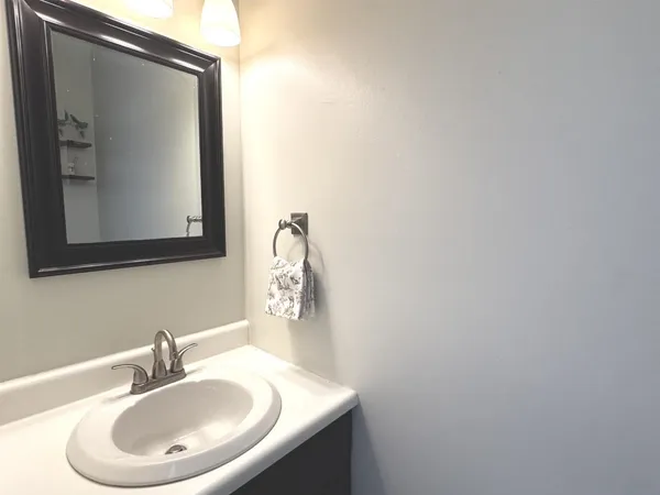 $325,000 | 13 Sugartree Lane, Unit G4, Essex Junction, VT 05452