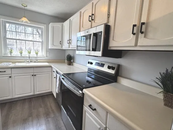 $325,000 | 13 Sugartree Lane, Unit G4, Essex Junction, VT 05452