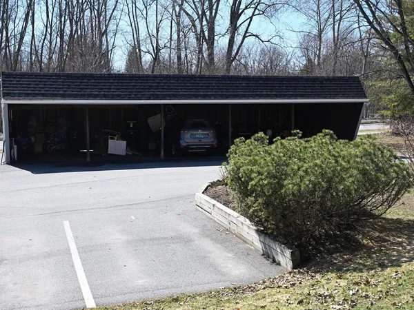 $325,000 | 13 Sugartree Lane, Unit G4, Essex Junction, VT 05452