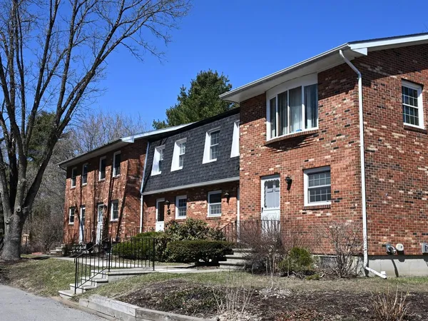 $325,000 | 13 Sugartree Lane, Unit G4, Essex Junction, VT 05452