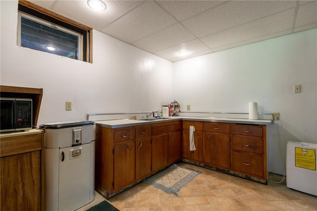 392 Upper Service Road Hookstown, PA 15050 - Photo 13 of 23