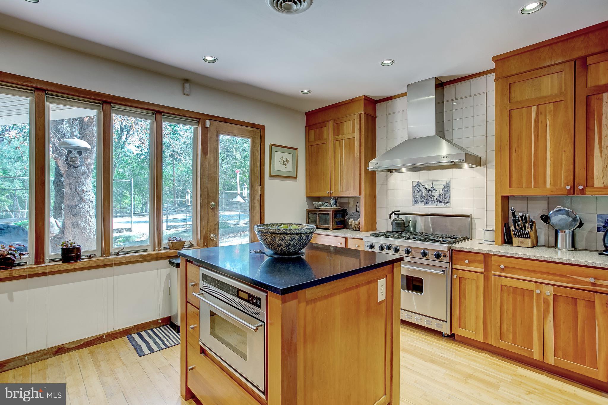 14505 Cactus Hill Road Accokeek, MD 20607 - Photo 31 of 83 Wonderful light filled Kitchen