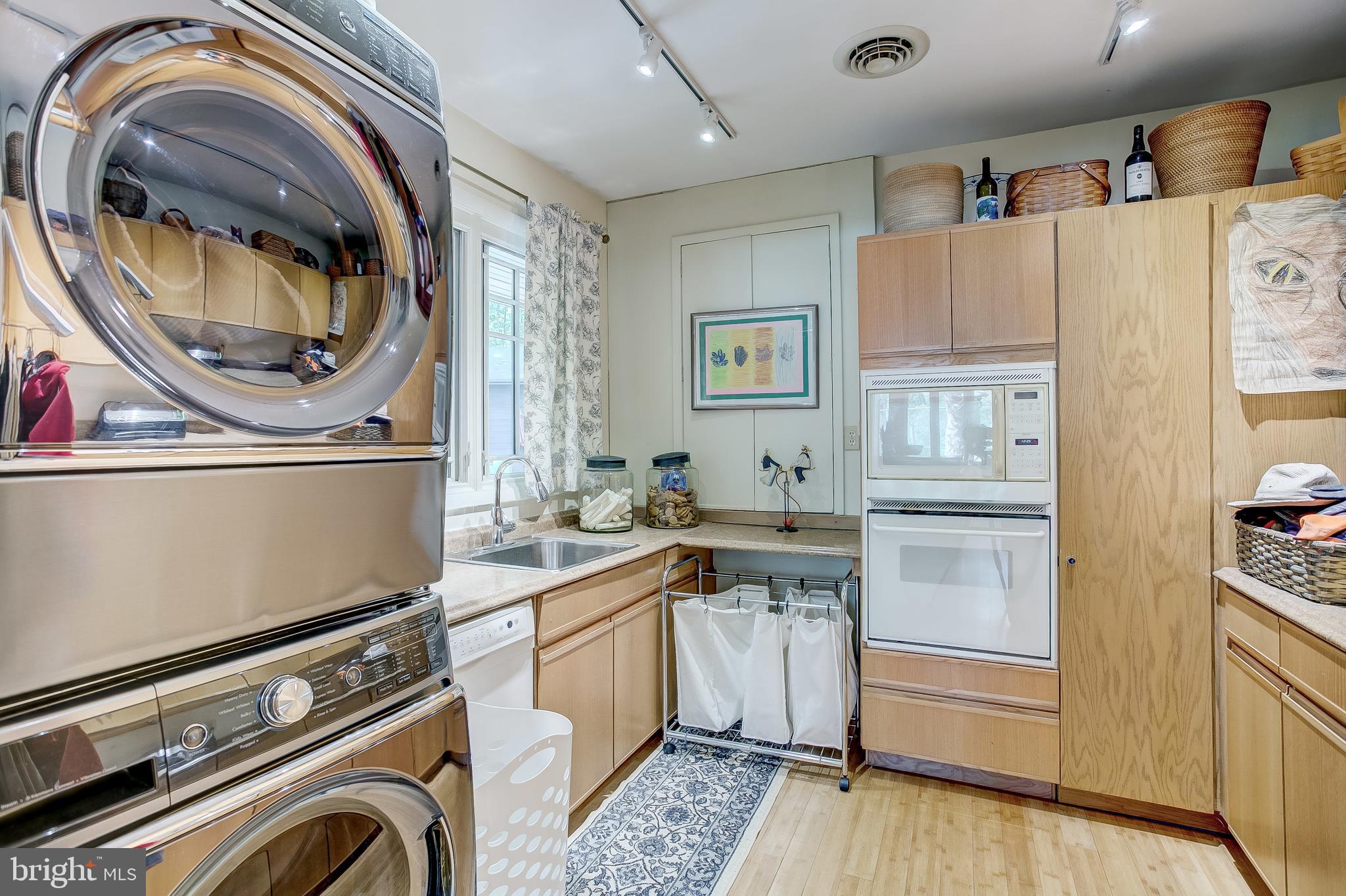 14505 Cactus Hill Road Accokeek, MD 20607 - Photo 38 of 83 Large Laundry Room